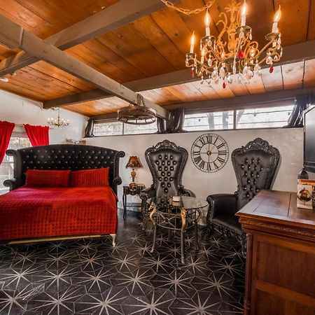 Cliff House Lodge And Hot Tub Cottages Моррісон Екстер'єр фото