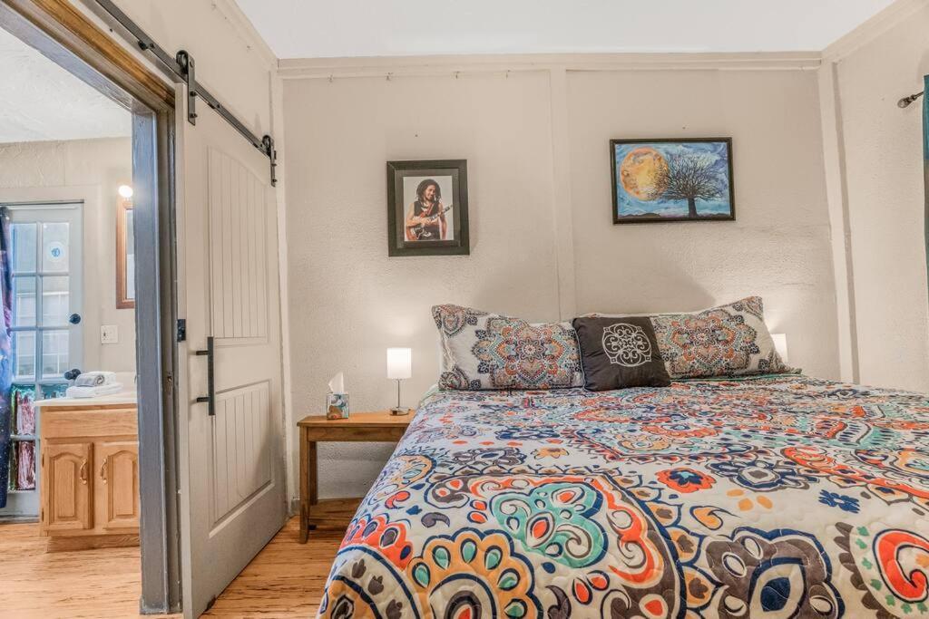 Cliff House Lodge And Hot Tub Cottages Моррісон Екстер'єр фото
