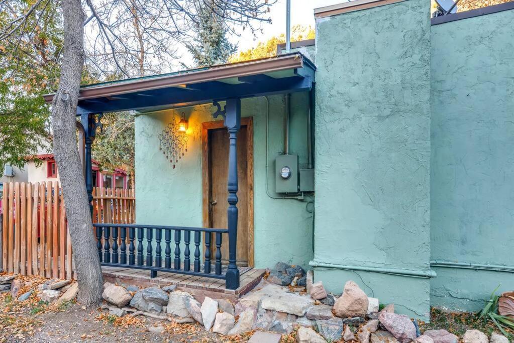 Cliff House Lodge And Hot Tub Cottages Моррісон Екстер'єр фото
