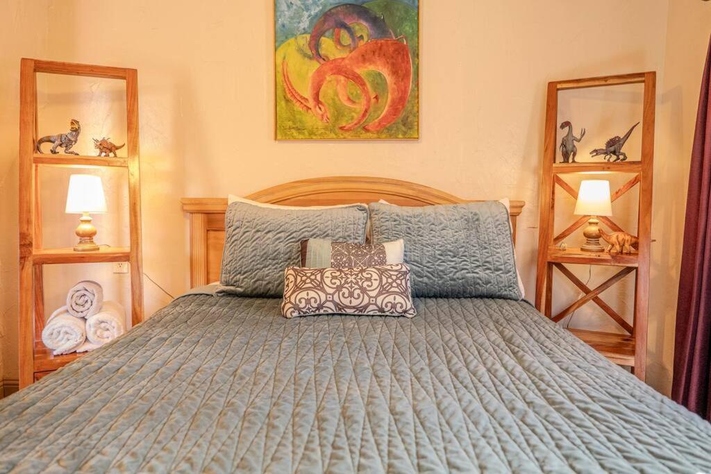 Cliff House Lodge And Hot Tub Cottages Моррісон Екстер'єр фото