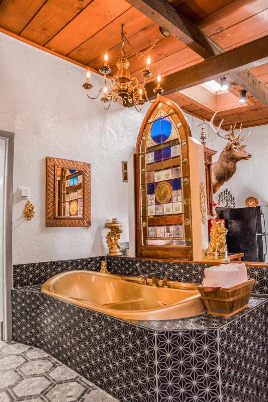 Cliff House Lodge And Hot Tub Cottages Моррісон Екстер'єр фото