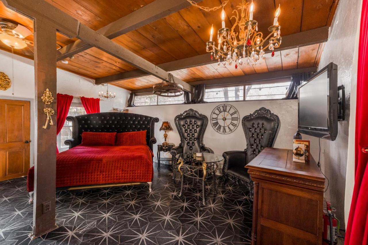 Cliff House Lodge And Hot Tub Cottages Моррісон Екстер'єр фото