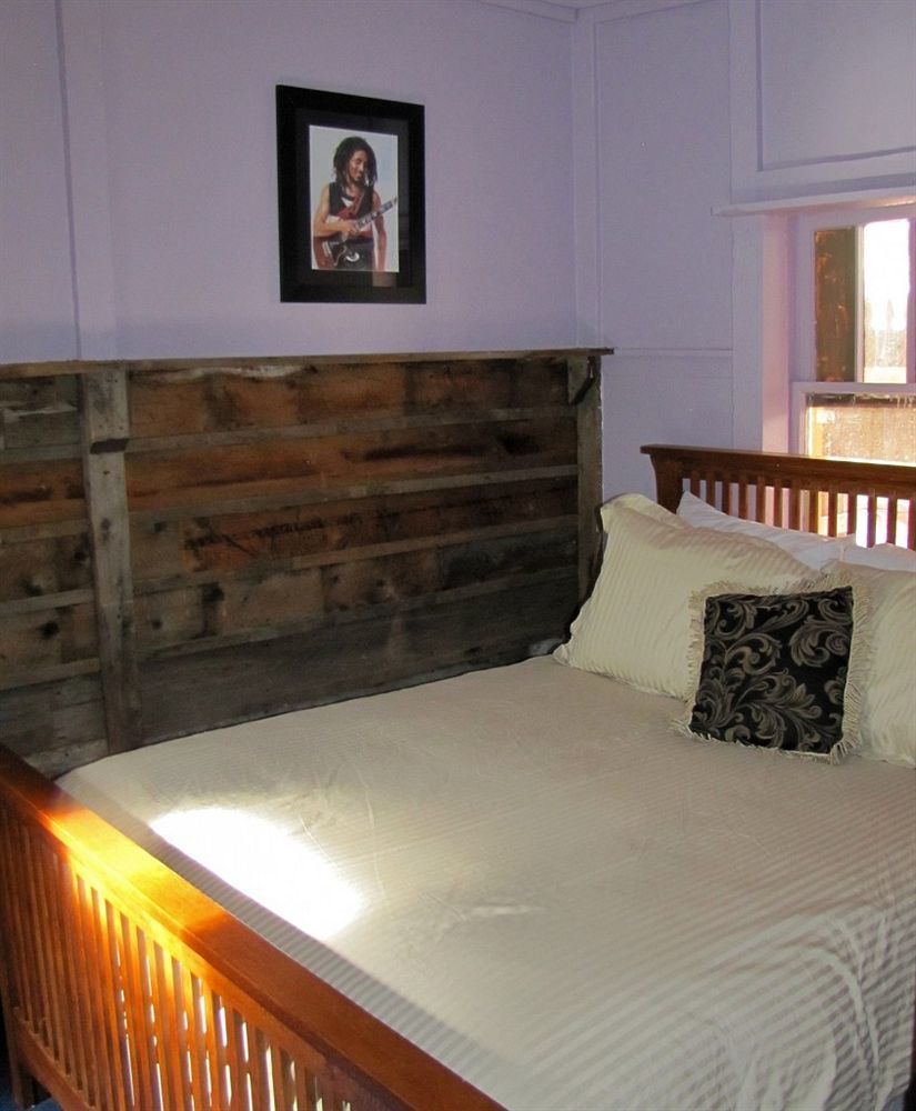 Cliff House Lodge And Hot Tub Cottages Моррісон Екстер'єр фото